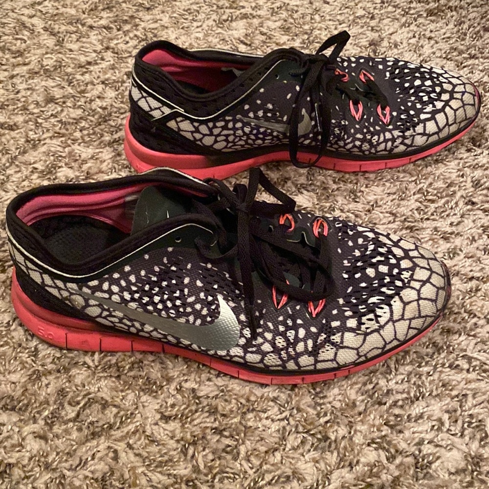 Nike black and pink sneakers
